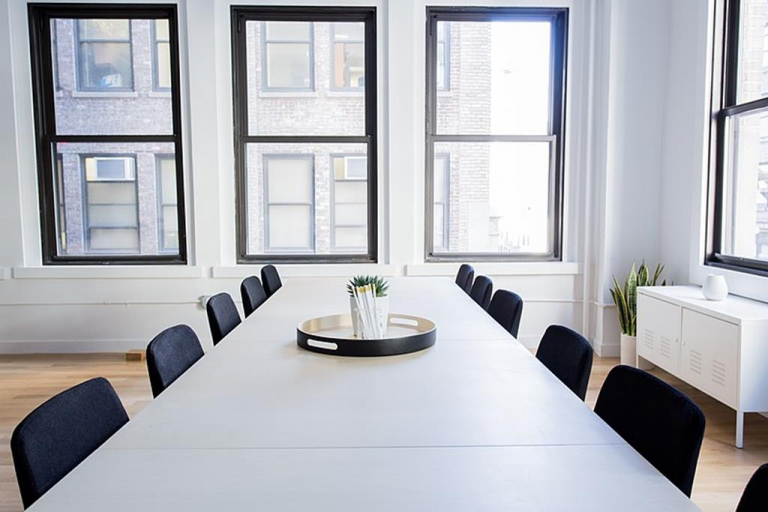 Como montar uma sala de reunião produtiva e funcional?