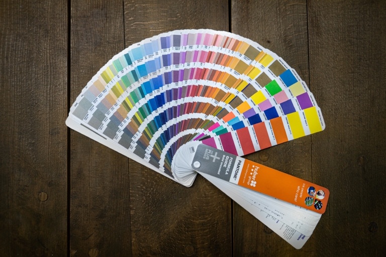 Cor do Ano Pantone: Como utilizar as cores de 2021 em sua decoração