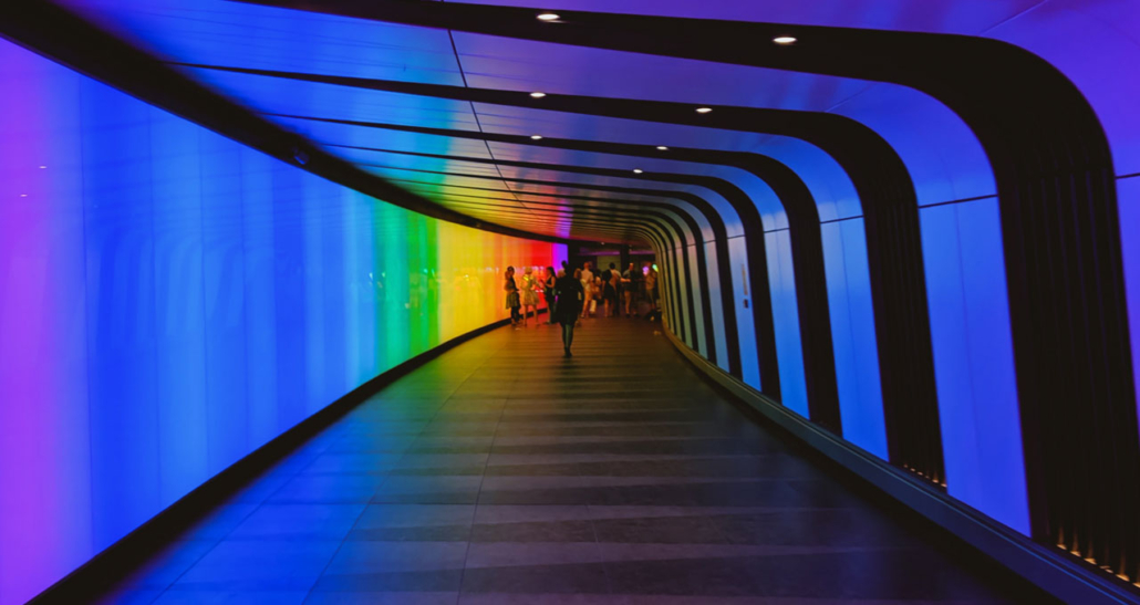 corredor de estilo futurista com iluminação led