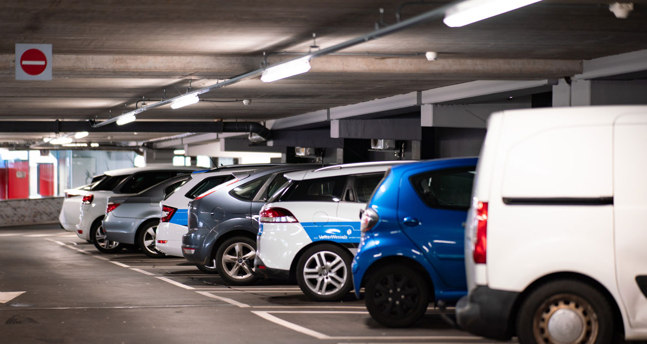 CONTRATEI FUNCIONÁRIOS e REFORMEI o ESTACIONAMENTO - Parking